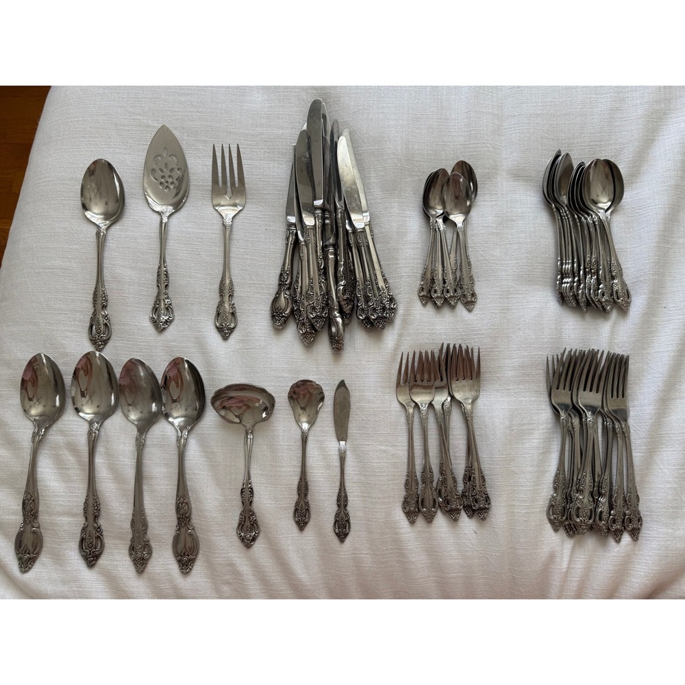 Oneida Distinction Deluxe Stainless Michelangelo Flatware Set 60+ Pieces Ornate